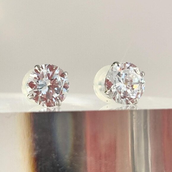 Vintage Jewelry - Sterling Silver Vintage Round Cut Solitaire Minimalist Stud Earrings